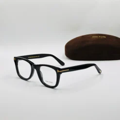 TOM FORD TF5820