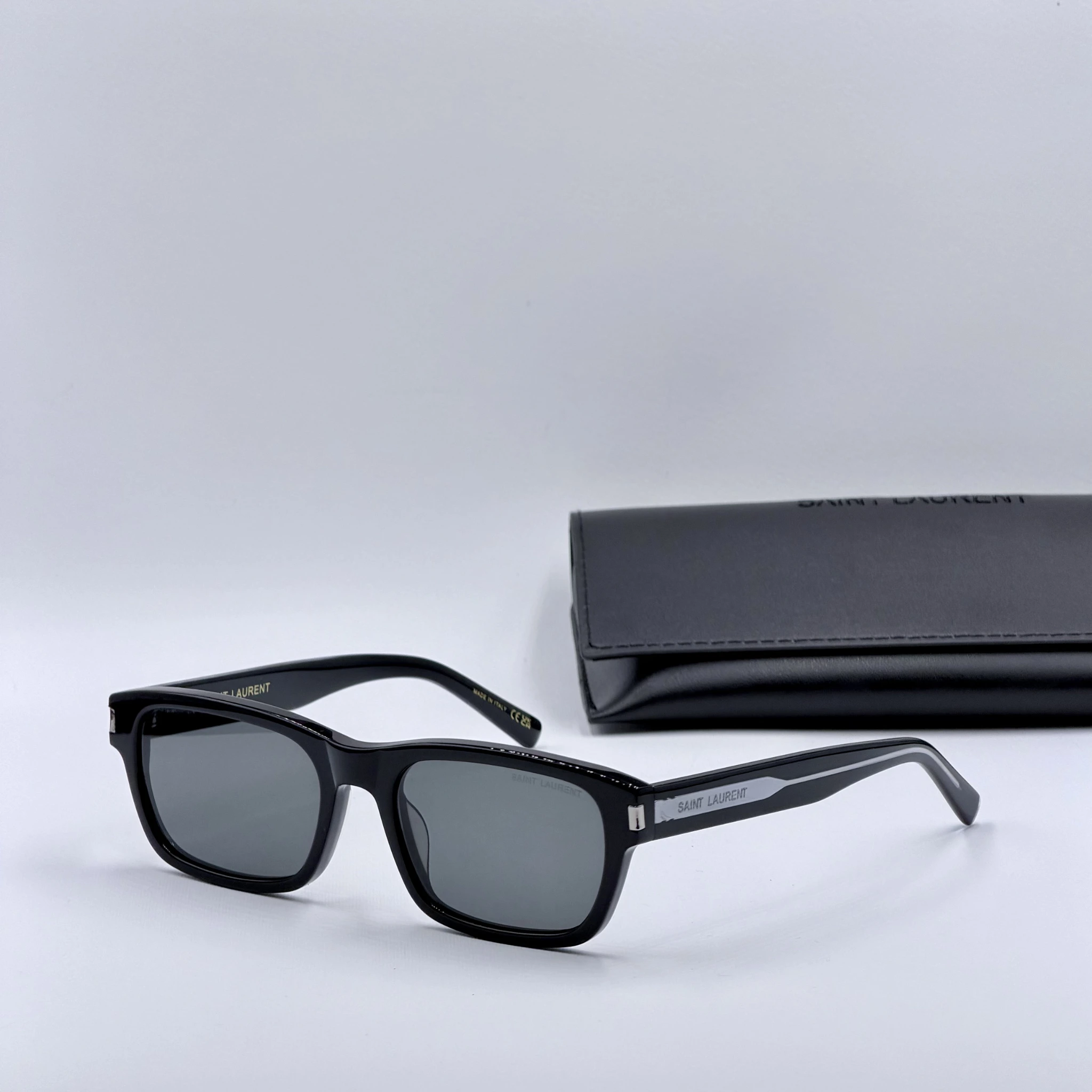 S.LAURENT 662 – Image 2