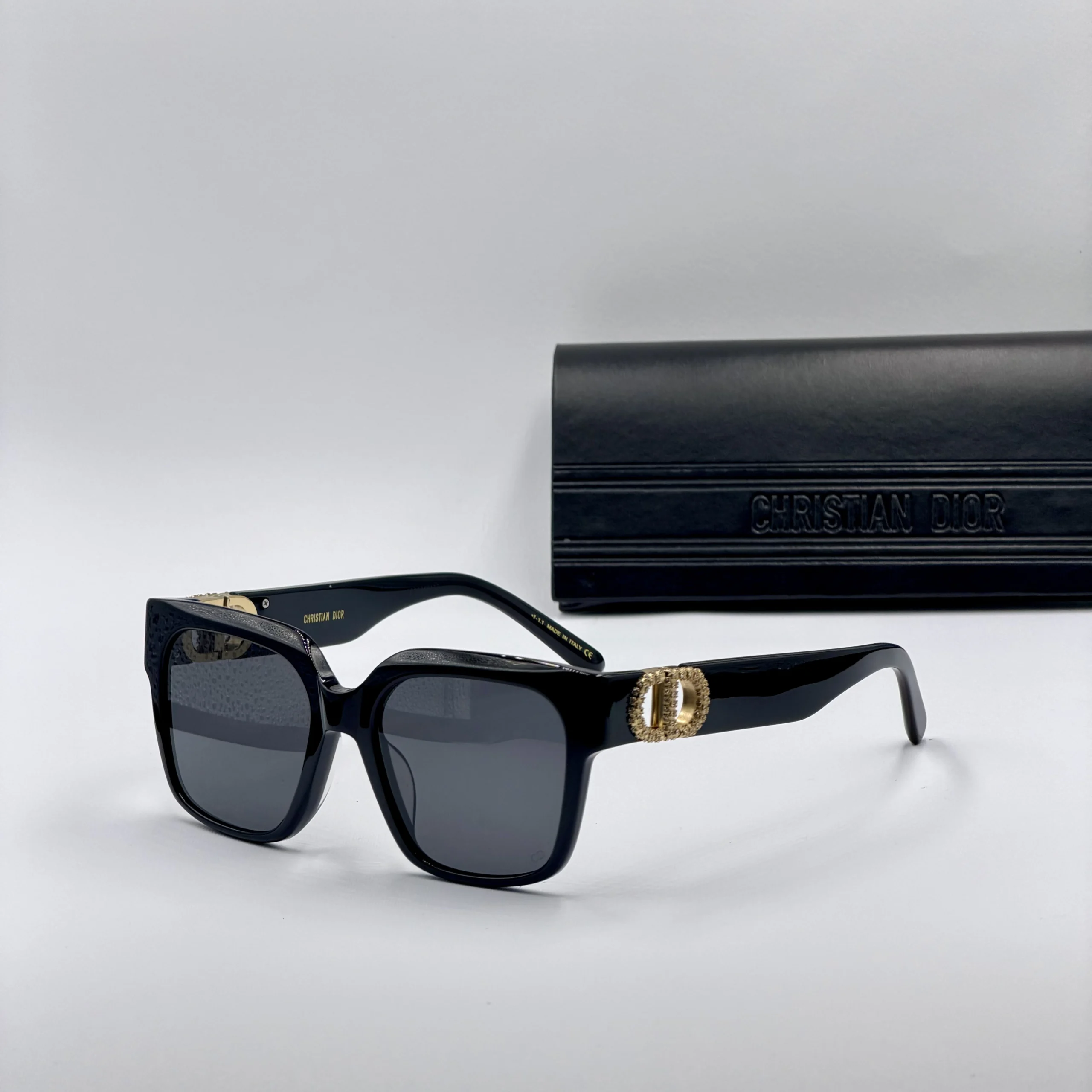 CD 30montaigne – Image 2