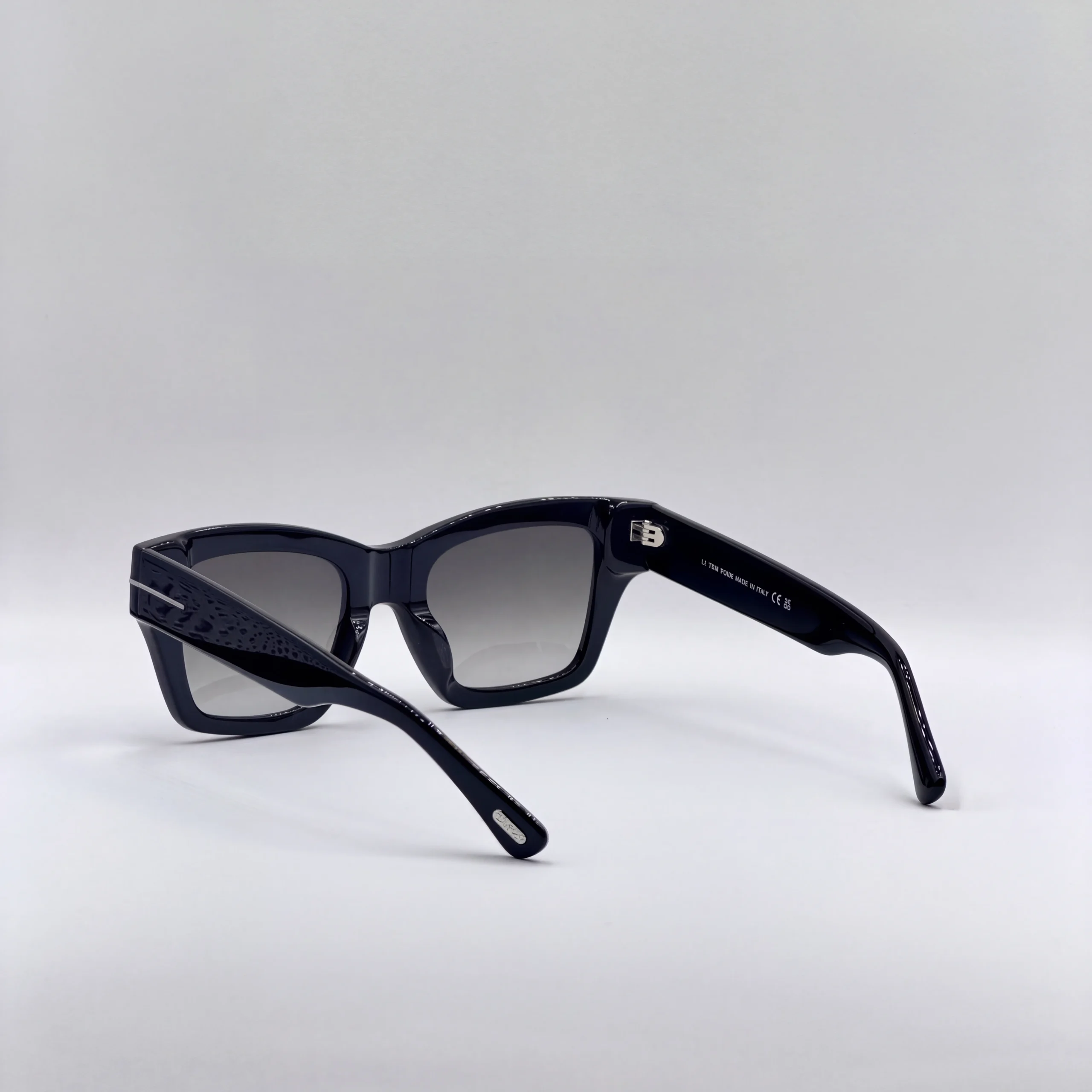 TOM FORD ILIAS FT1154 – Image 8