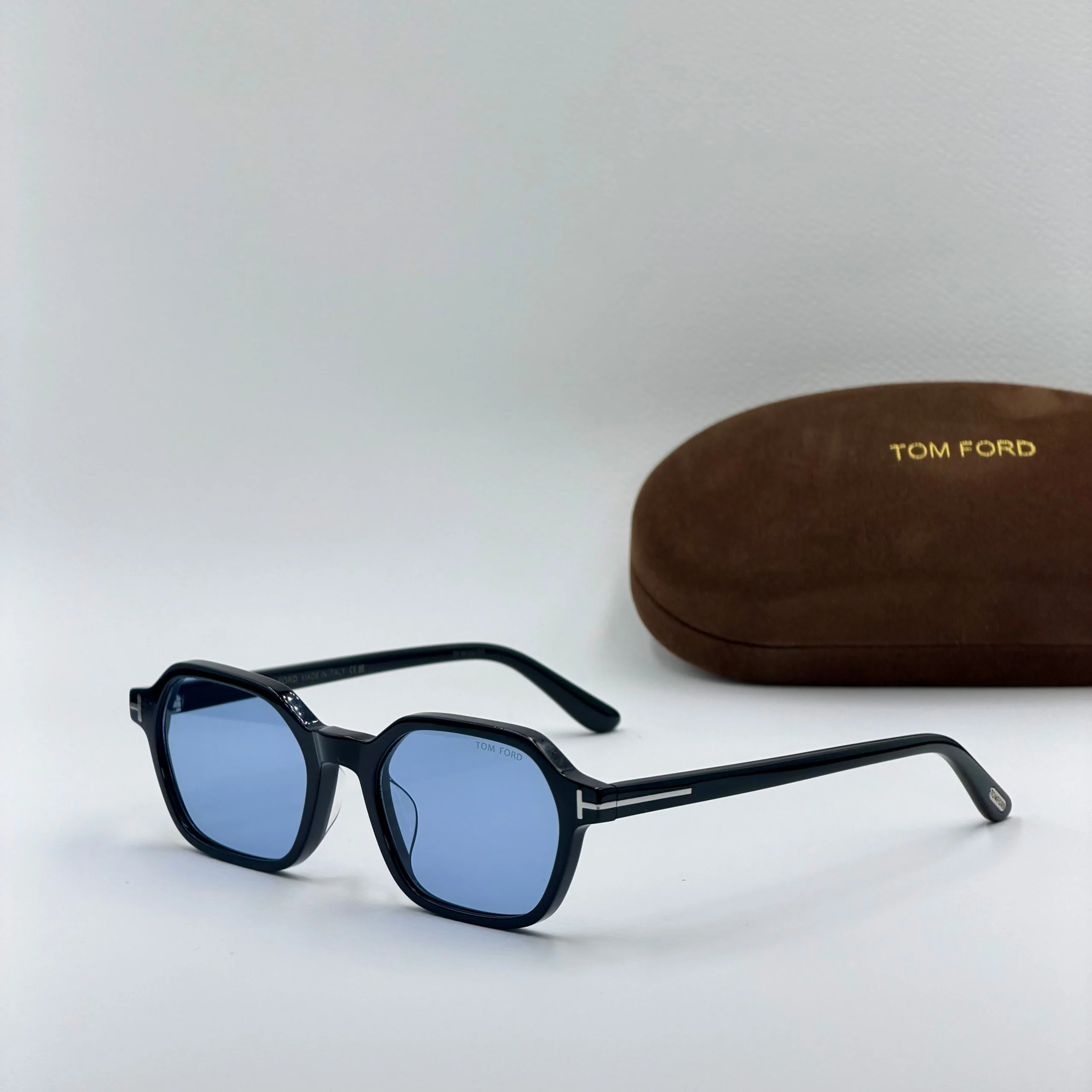 TOM FORD Joey TF1301 – Image 3