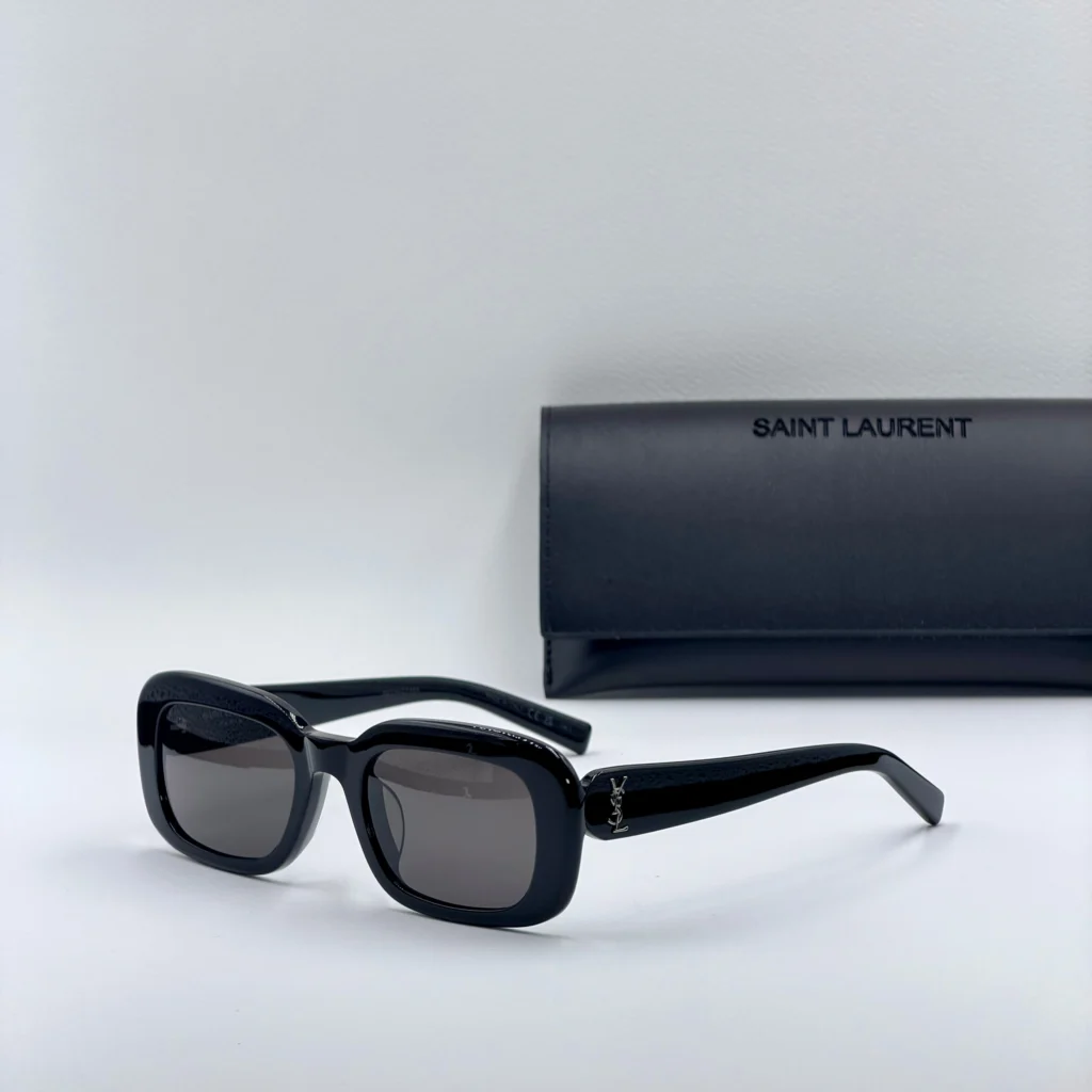 S LAURENT SLM130F
